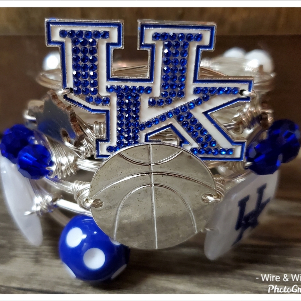 Kentucky bracelet- Kentucky Wildcats Bangle - silver bracelet